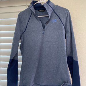 The North Face 1/4 Zip - Size M